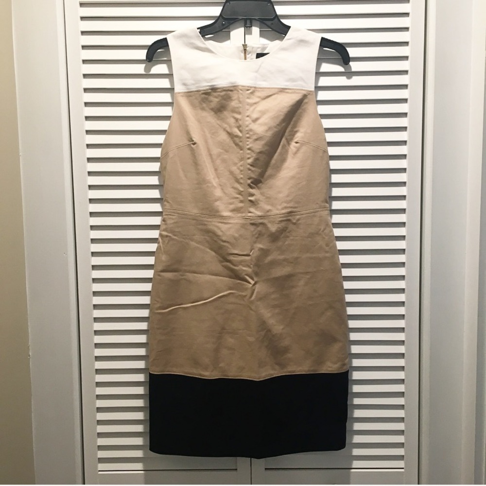 Sleeveless color block dress